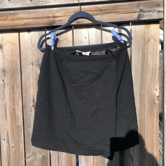 Black Jones New York A-line skirt, fully lined - Picture 3 of 4